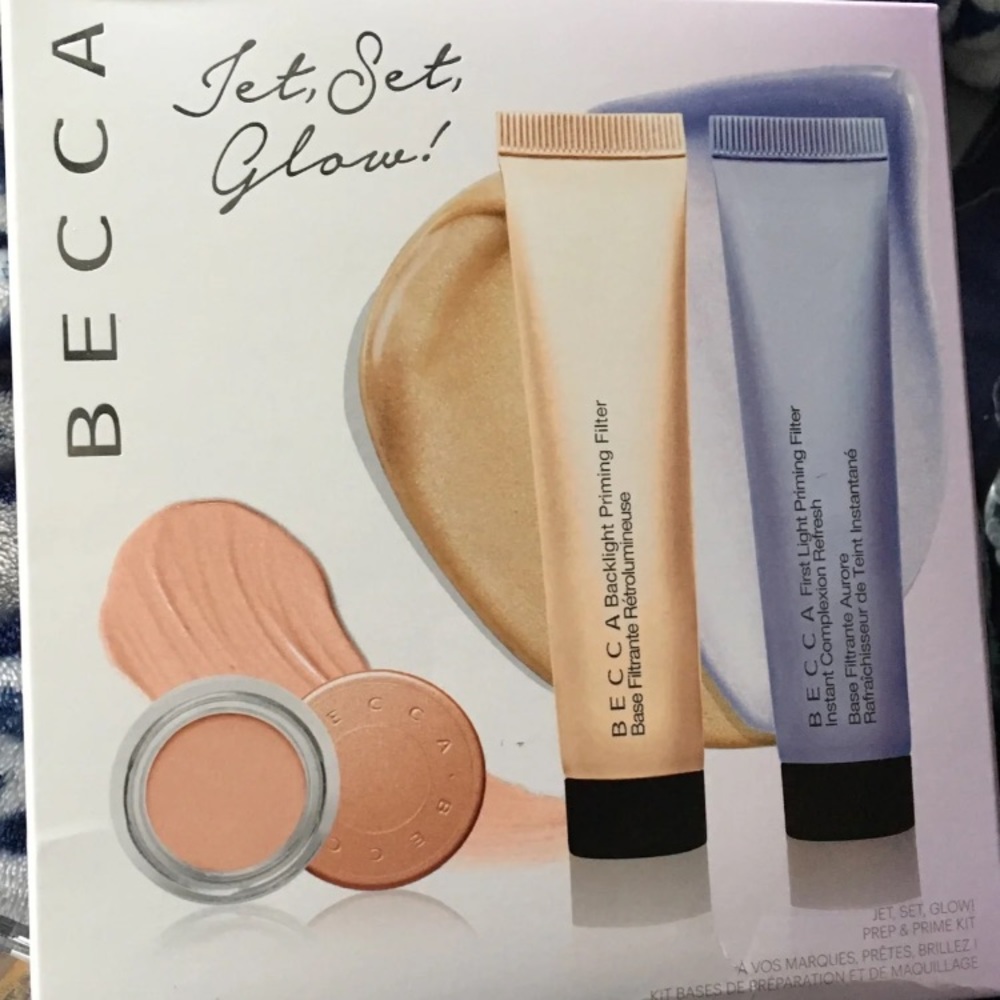 Brand new Becca Jet, Set, Glow!
